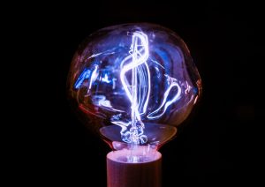 Ampoule electrique design et économe en énergie