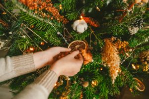 Éclairez votre noël : 15 astuces pour une décoration lumineuse et écoresponsable