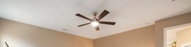 Ventilateur de plafond