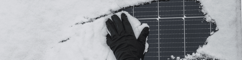La neige stoppe-t-elle la production de vos panneaux solaires