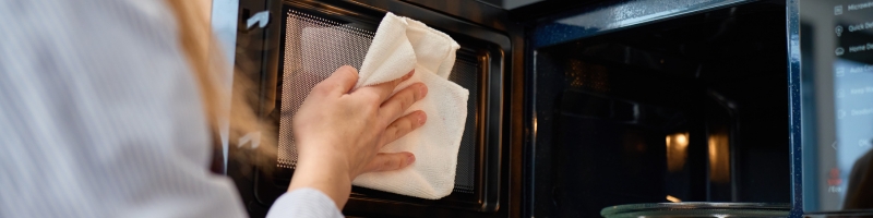 Nettoyage micro-ondes