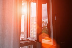 Ma maison chauffe trop l'été - par quoi commencer avant d'acheter une clim