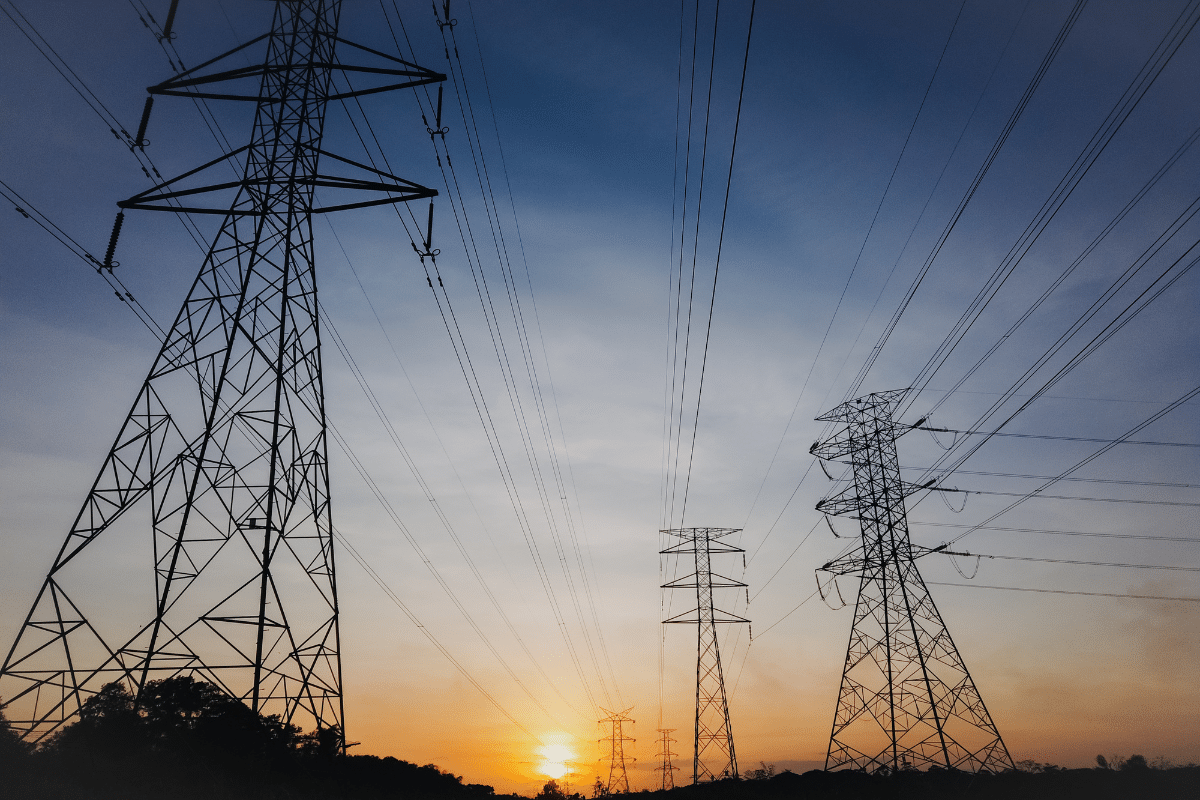 La distribution de l'électricité en France –lignes à très haute tension est haute tension ENEDIS